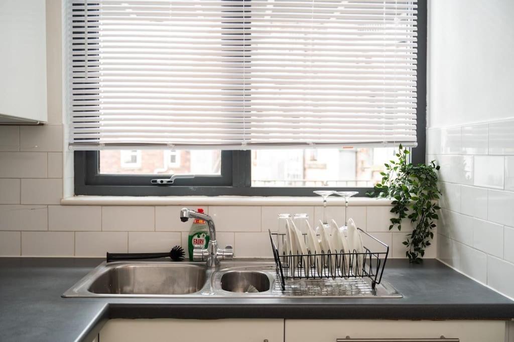 2 Bed Apt In Leeds City Centre المظهر الخارجي الصورة